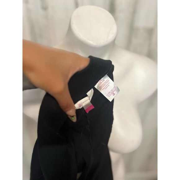 Black shorts - Picture 2 of 5